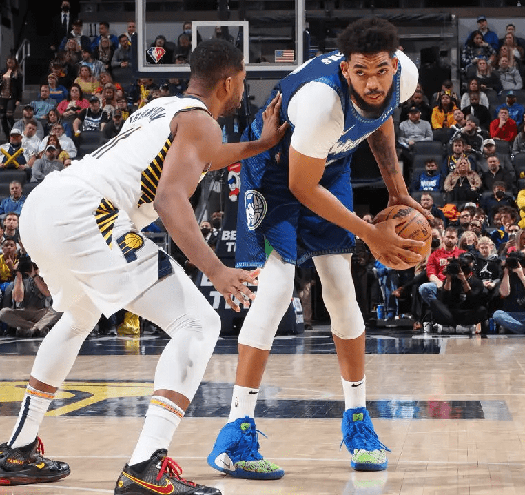 LPL-包含里程碑夜！印第安纳步行者复出首秀；社区盾今晚刷纪录；管理层满意；数据趋势出现新变化的词条