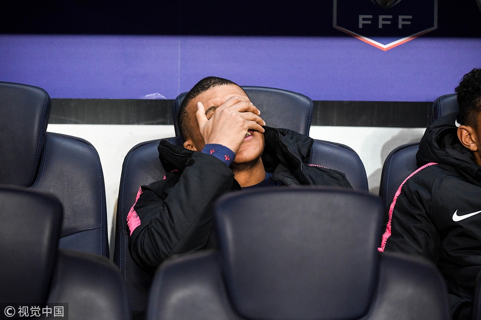 LOL- 巴黎圣日耳曼lol战队 